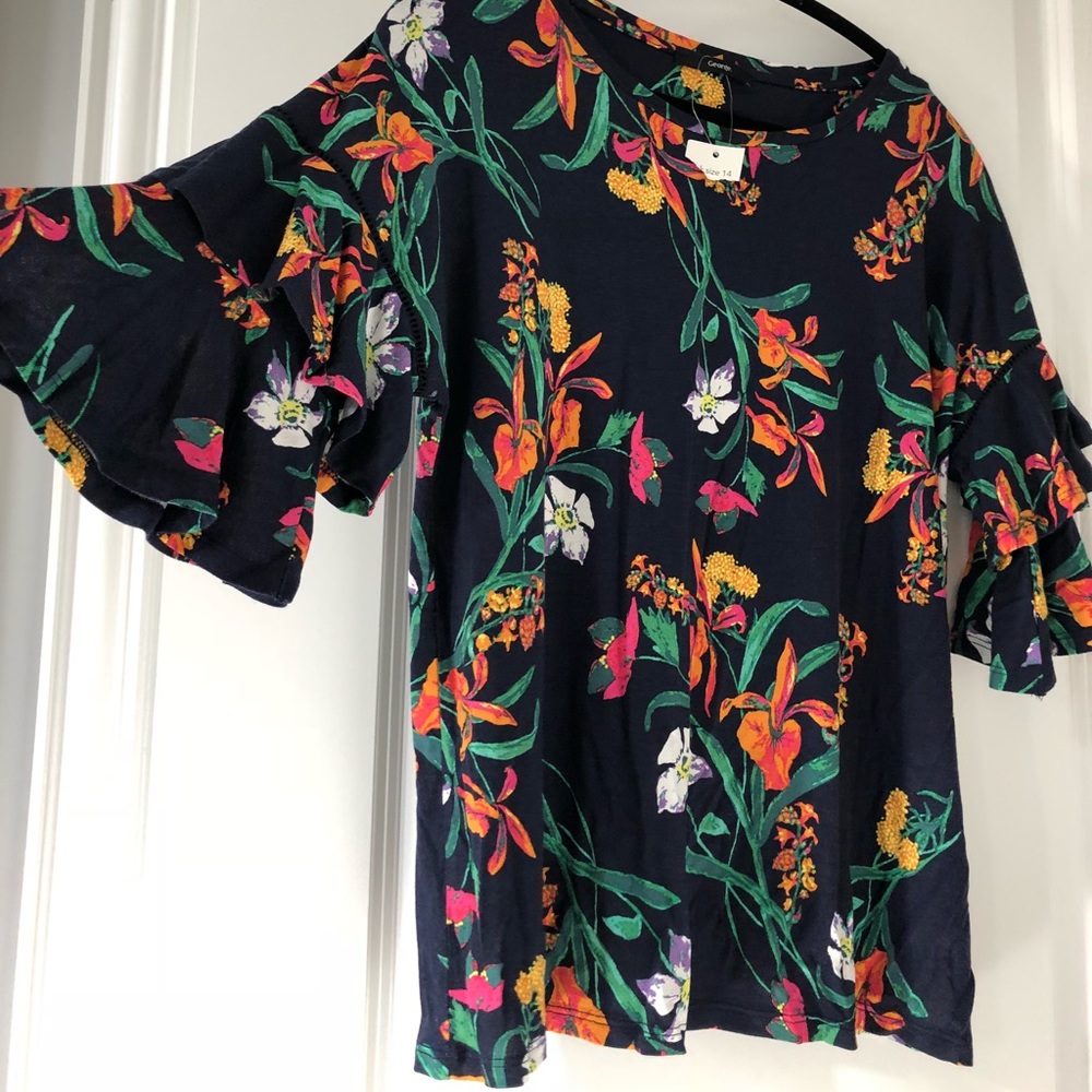 Women’s blouse / top / shirt